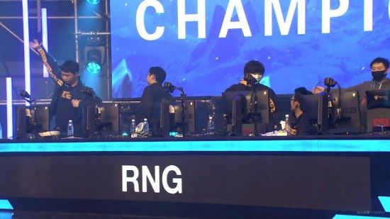 LPL战队AL晋级S15八强 TES和BLG面临挑战